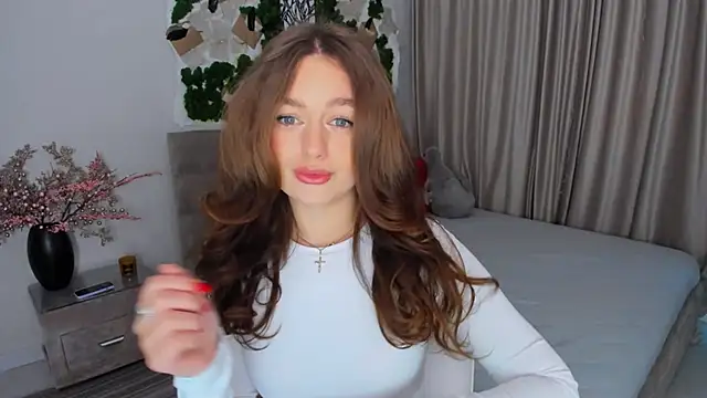 MiracleCurly online show from February 8, 2025, 1:22 pm