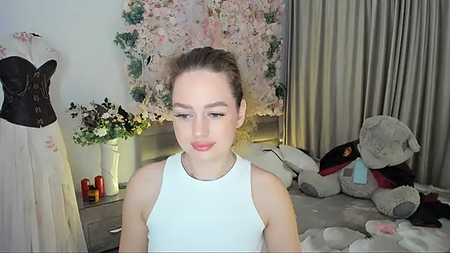 MiracleCurly online show from November 7, 2025, 4:07 pm