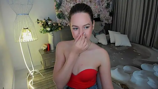 MiracleCurly online show from November 17, 2025, 7:30 pm