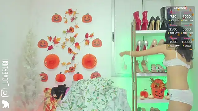 loverubii online show from November 7, 2025, 4:23 am