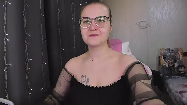 MissBrightShine online show from March 14, 2026, 10:32 am