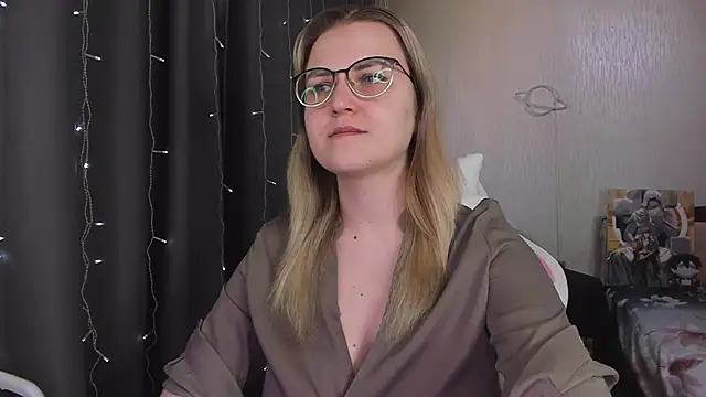 MissBrightShine online show from March 21, 2026, 11:15 am