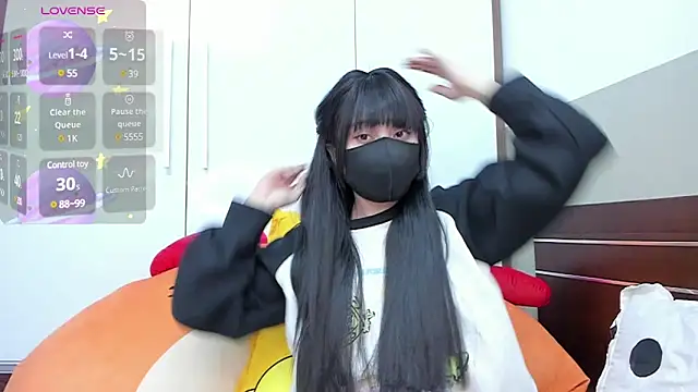 alonelove   online show from January 23, 2025, 2:23 am