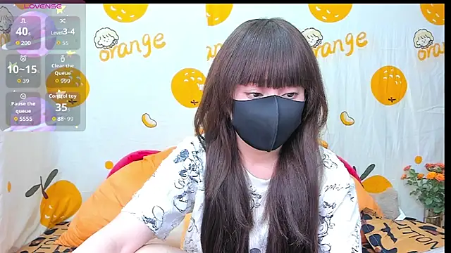 alonelove   online show from November 7, 2025, 2:33 am