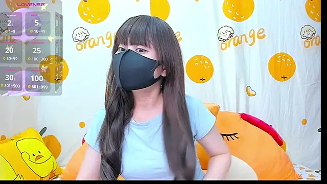 alonelove   online show from November 10, 2025, 2:32 am