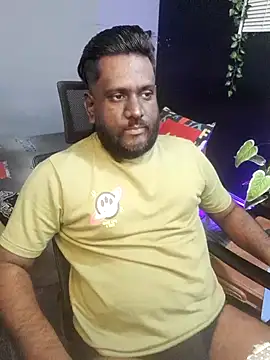 Rayansmith  online show from October 21, 2025, 10:21 pm