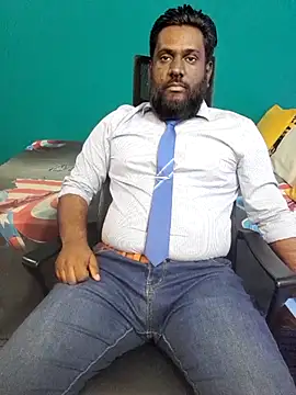 Rayansmith  online show from February 12, 2026, 11:33 pm