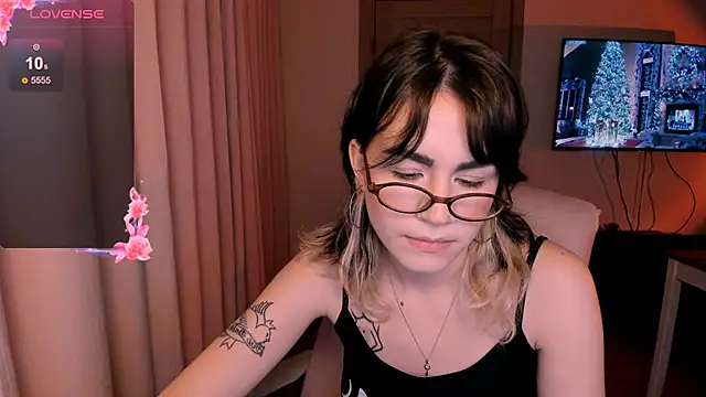 Snapshot of _selectrra chatting on December 25, 2024, 2:34 pm selectrra online show from December 25, 2024, 2:34 pm