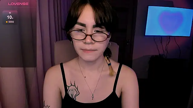 Snapshot of _selectrra chatting on January 29, 2025, 2:10 pm selectrra online show from January 29, 2025, 2:10 pm