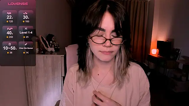 Snapshot of _selectrra chatting on February 26, 2025, 2:25 pm selectrra online show from February 26, 2025, 2:25 pm