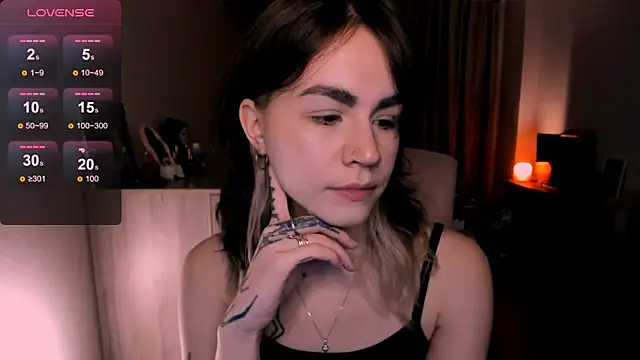 Snapshot of _selectrra chatting on March 11, 2025, 1:01 pm selectrra online show from March 11, 2025, 1:01 pm