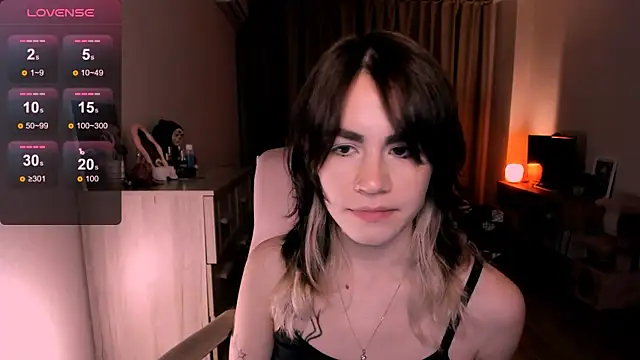 Snapshot of _selectrra chatting on March 11, 2025, 4:07 pm selectrra online show from March 11, 2025, 4:07 pm