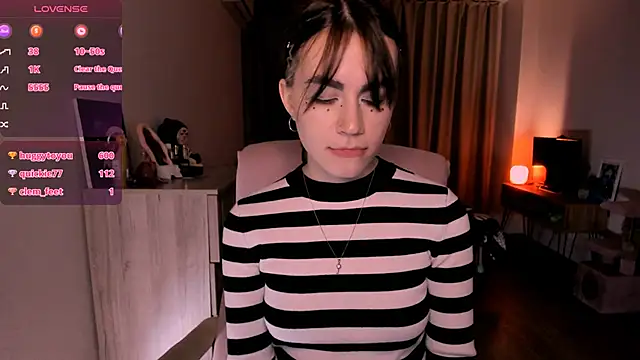 Snapshot of _selectrra chatting on March 12, 2025, 3:51 pm selectrra online show from March 12, 2025, 3:51 pm