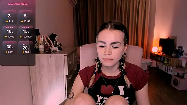 Snapshot of _selectrra chatting on March 19, 2025, 3:51 pm selectrra online show from March 19, 2025, 3:51 pm