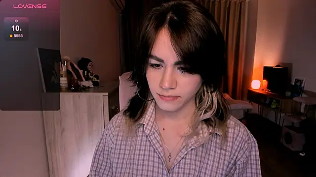 Snapshot of _selectrra chatting on March 20, 2025, 1:37 pm selectrra online show from March 20, 2025, 1:37 pm