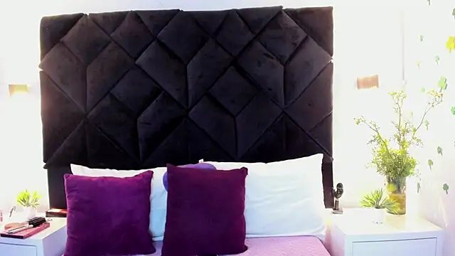 letiziia sky1 online show from March 31, 2026, 8:20 pm