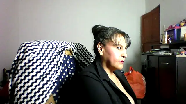 merlyna goldens online show from May 26, 2026, 3:24 am