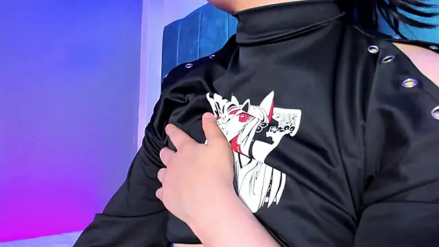 Snapshot of Satuurn_ chatting on January 17, 2025, 5:19 pm Satuurn online show from January 17, 2025, 5:19 pm