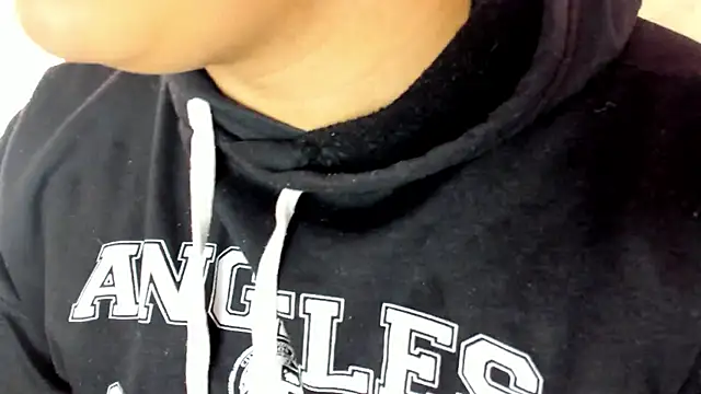 Snapshot of Satuurn_ chatting on January 31, 2025, 3:00 pm Satuurn online show from January 31, 2025, 3:00 pm