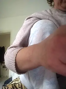 Impression222 online show from November 20, 2025, 2:28 pm