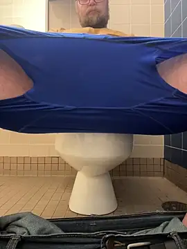 Bigbi6foot5 online show from November 7, 2025, 1:22 pm