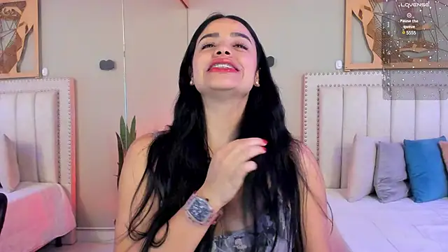 Paula Desousa online show from February 11, 2025, 10:39 pm