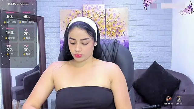 Paula Desousa online show from February 24, 2025, 7:41 pm