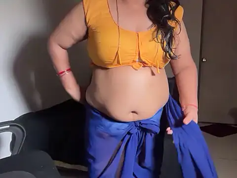 soniasharma0223 online show from April 10, 2026, 11:42 pm