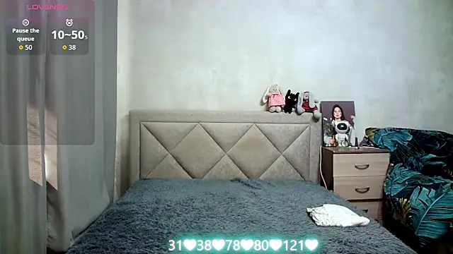 juliettkalen online show from September 18, 2025, 10:39 am