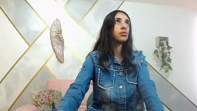 RoxanaCyrano  online show from November 14, 2025, 7:12 pm