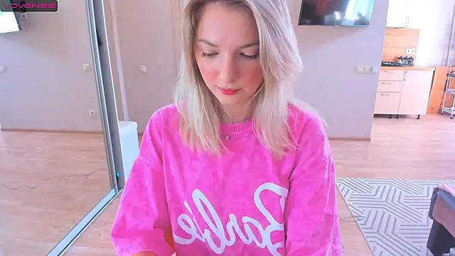 liloneforyou online show from October 3, 2025, 10:34 am