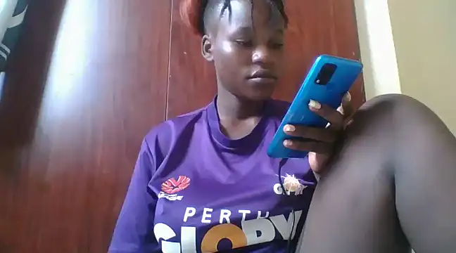 prettychic5 online show from December 9, 2024, 11:26 am