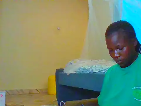 prettychic5 online show from March 18, 2026, 7:33 am