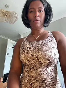 RoseMelanie online show from May 18, 2026, 12:55 pm