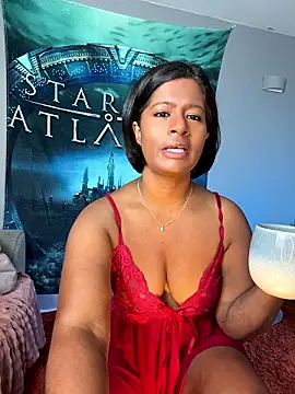 Snapshot of RoseMelanie chatting on July 4, 2026, 6:41 am RoseMelanie online show from July 4, 2026, 6:41 am
