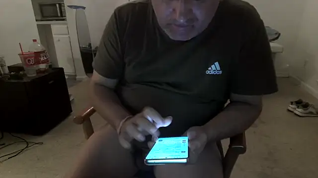 Snapshot of Peachestabby147 chatting on October 28, 2025, 9:35 am Peachestabby147 online show from October 28, 2025, 9:35 am