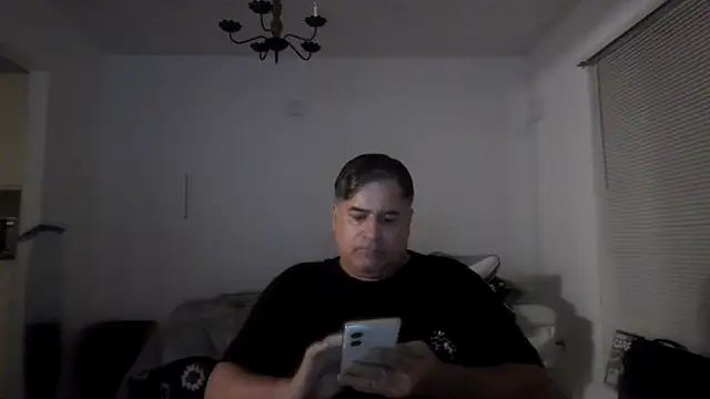 Snapshot of Peachestabby147 chatting on December 21, 2025, 10:44 am Peachestabby147 online show from December 21, 2025, 10:44 am