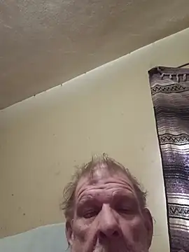 Snapshot of cmagic9 chatting on November 6, 2025, 4:30 pm cmagic9 online show from November 6, 2025, 4:30 pm