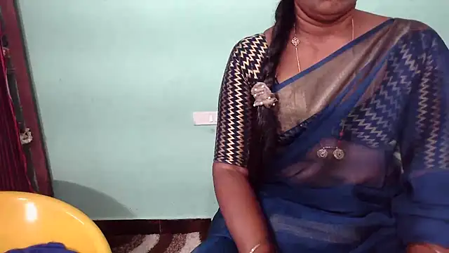 shrutitelugu69 online show from December 19, 2025, 10:11 am