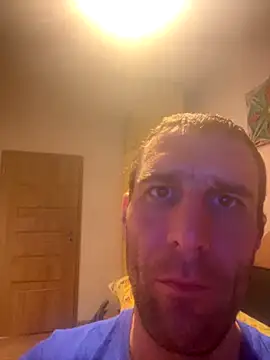 Snapshot of matejk chatting on October 4, 2025, 8:40 pm matejk online show from October 4, 2025, 8:40 pm