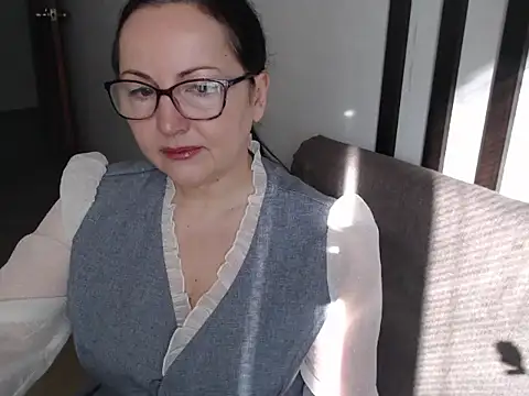 Alma44 online show from March 11, 2026, 7:14 am