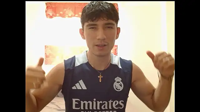 Snapshot of ChicoMaloFfF chatting on January 16, 2026, 8:35 pm ChicoMaloFfF online show from January 16, 2026, 8:35 pm