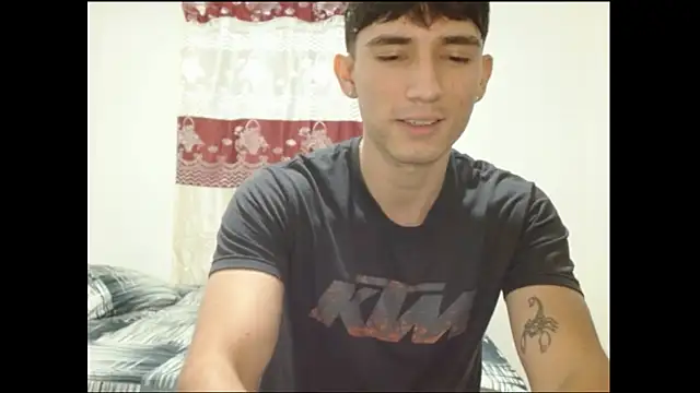 Snapshot of ChicoMaloFfF chatting on February 3, 2026, 2:53 am ChicoMaloFfF online show from February 3, 2026, 2:53 am