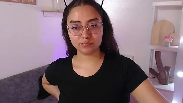  Kim  M online show from November 18, 2025, 3:16 pm