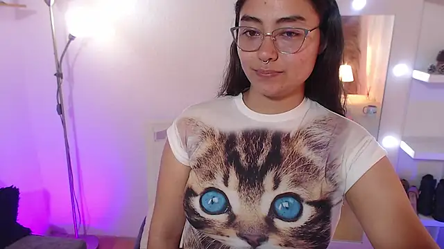  Kim  M online show from November 23, 2025, 6:52 pm