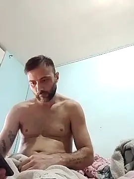 coppiasenzacensura online show from October 28, 2025, 10:19 am