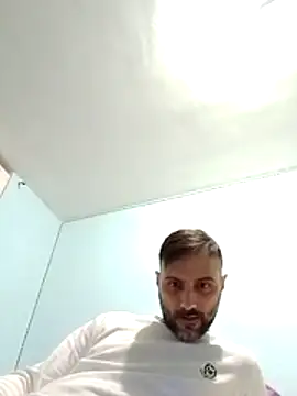 coppiasenzacensura online show from December 14, 2025, 5:40 pm