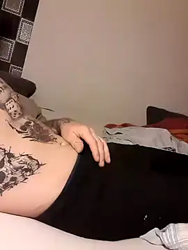 PIercingBoy38 online show from February 3, 2025, 10:11 pm