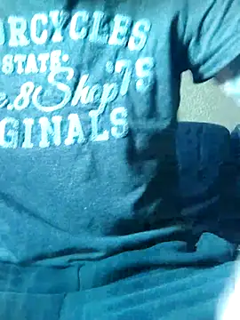 PIercingBoy38 online show from October 27, 2025, 1:04 pm