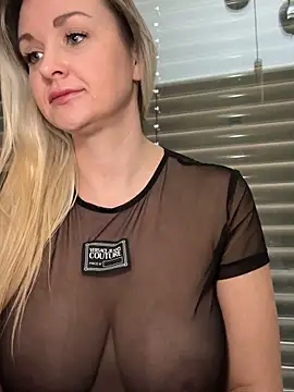 Bella-Tight online show from February 24, 2026, 8:23 am